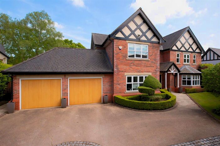 5 Bedroom Property For Sale In Warren Drive, Hale Barns, Altrincham, WA15