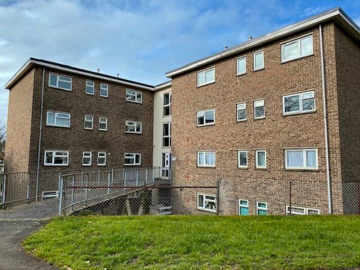 2 Bedroom Flat To Rent In Harold Street, Dover, CT16