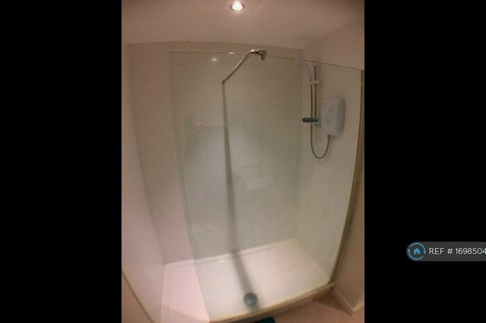 1 Bedroom Flat To Rent In Market Street, Ebbw Vale, NP23