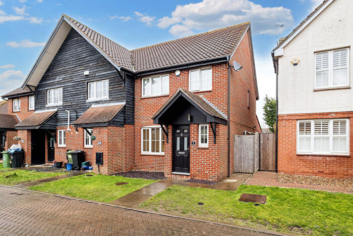 3 Bedroom End Of Terrace House For Sale In Invicta Court, Billericay, CM12