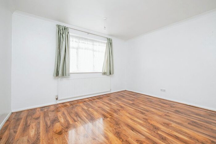 2 Bedroom Detached House For Sale In Turner Road, Colchester, Essex, CO4