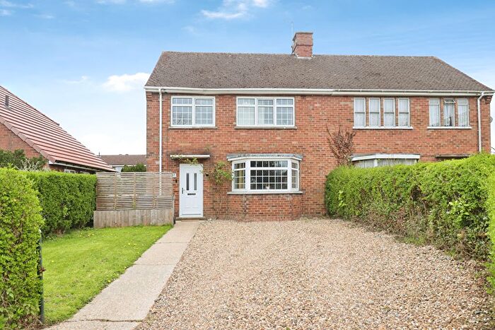 3 Bedroom Semi Detached House For Sale In Churchill Avenue, Market Rasen, LN8