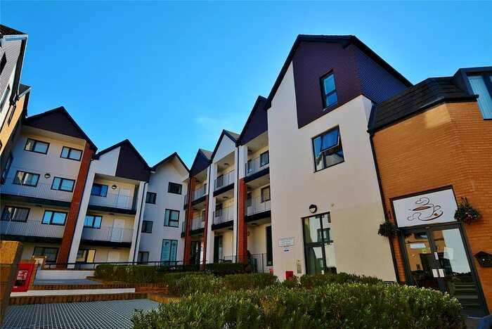 1 Bedroom Flat To Rent In Attenborough Court, Owen Square, Watford, Hertfordshire, WD19