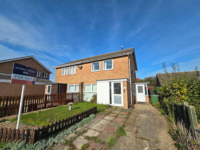 3 Bedroom Semi-Detached House For Sale In Thieves Lane Attleborough, NR17
