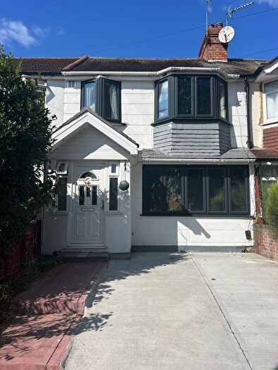 3 Bedroom Semi-Detached House To Rent In Empire Road, Perivale, Greenford, UB6