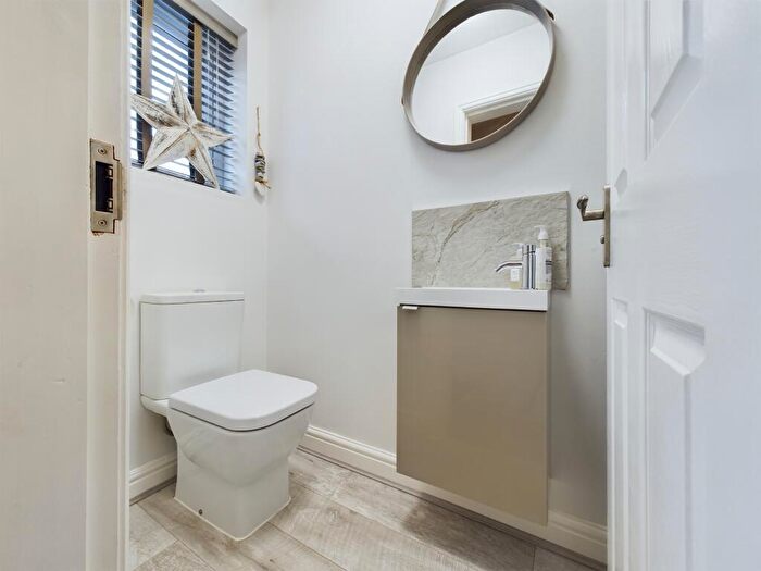 4 Bedroom Detached House For Sale In Stonesby Close, Oakwood, DE21