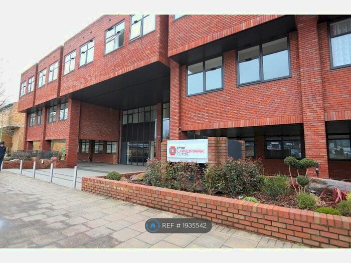 2 Bedroom Flat To Rent In The Landmark, Luton, LU1
