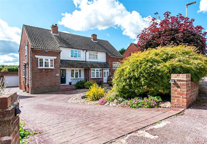 3 Bedroom Semi-Detached House For Sale In Stangate Road, Rochester, Kent, ME2