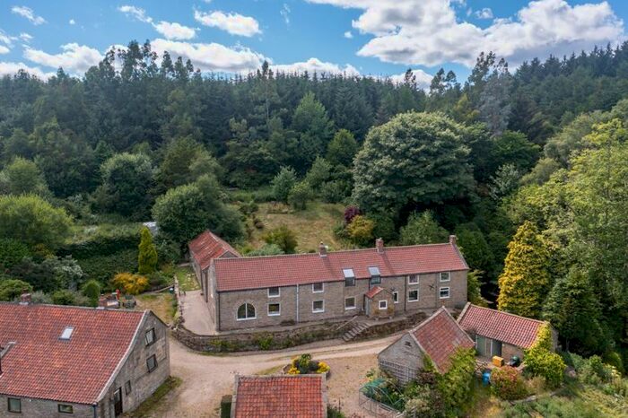 4 Bedroom Detached House For Sale In Harwood Dale, Scarborough, YO13