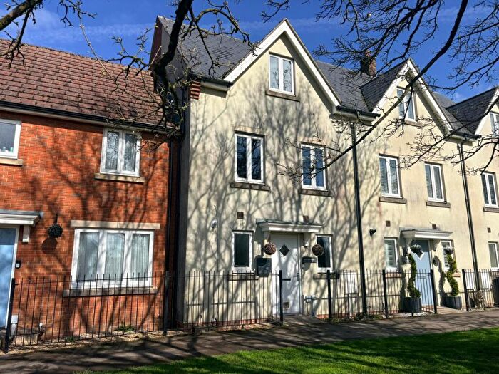 3 Bedroom Terraced House For Sale In Mampitts Road, Shaftesbury, Dorset, SP7