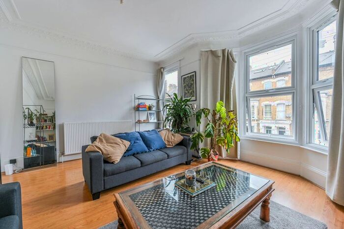4 Bedroom Maisonette To Rent In Kellett Road, Brixton, London, SW2