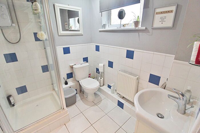 3 Bedroom End Of Terrace House For Sale In Bliss Close, Waterlooville, PO7