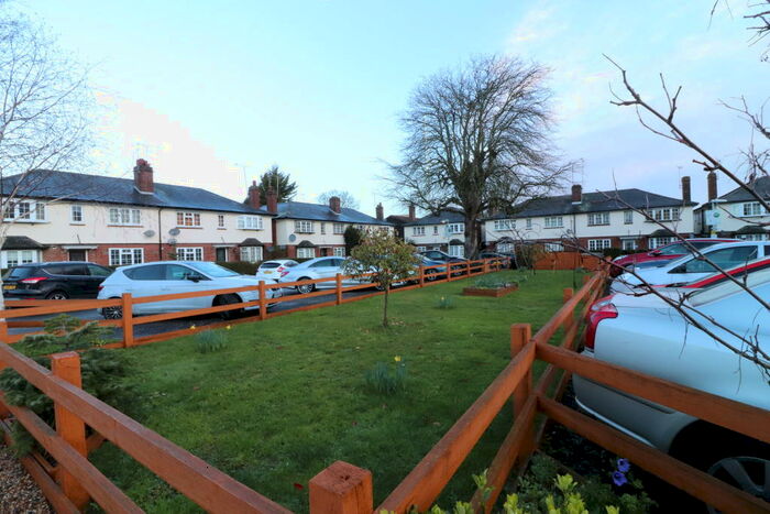 3 Bedroom Maisonette To Rent In Hayes Close, City Centre, Chelmsford, CM2