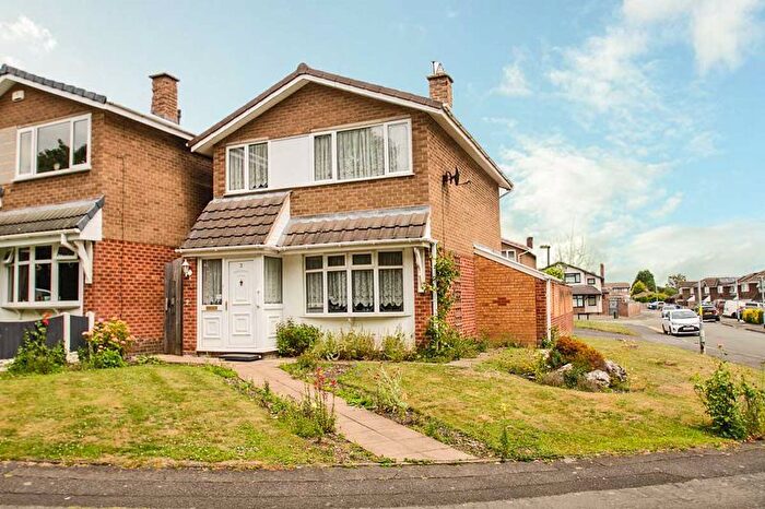 3 Bedroom Detached House For Sale In Windsor Close, Chase Terrace, Burntwood, WS7