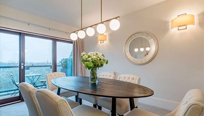 4 Bedroom Flat To Rent In Strathmore Court, Park Road, NW8