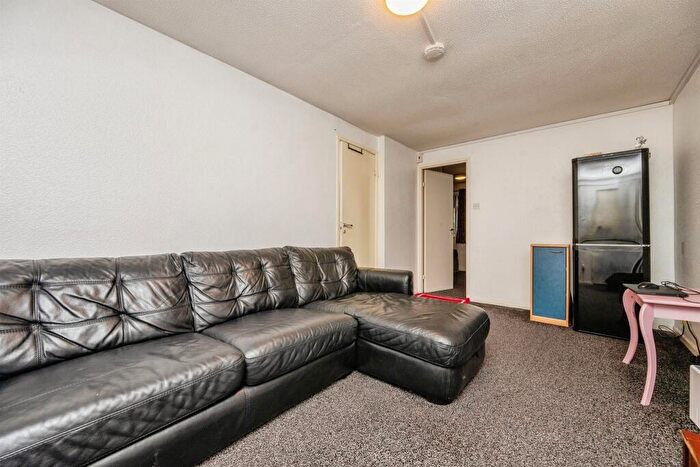 1 Bedroom Flat For Sale In Talbot Street, Birmingham, B18 - Photo 3