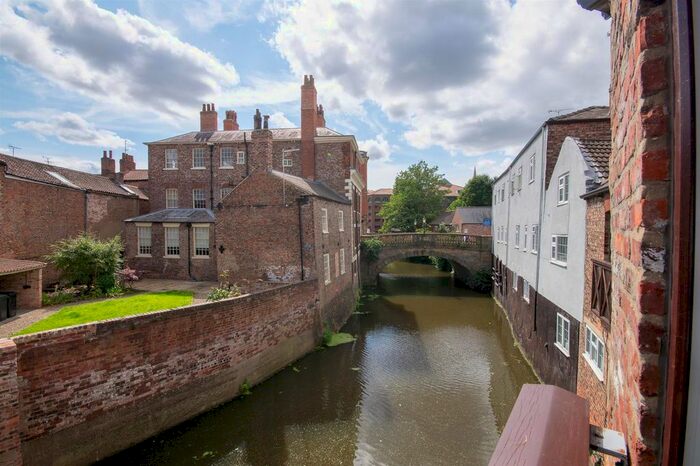 1 Bedroom Flat To Rent In Franklins Yard, Fossgate, York, YO1