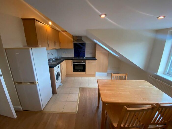 1 Bedroom Flat To Rent In Holloway Road, Upper Holloway, N19
