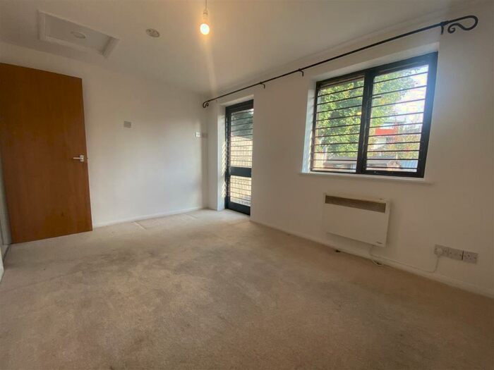 1 Bedroom Terraced House To Rent In Camille Close, London, SE25