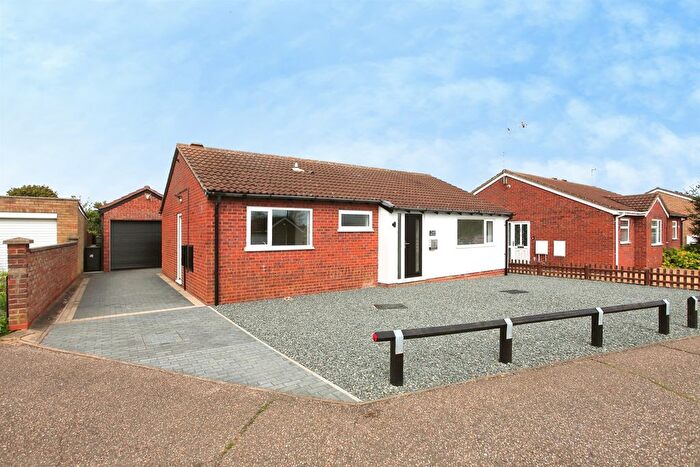 3 Bedroom Detached Bungalow For Sale In Coneygree Road, Peterborough, PE2