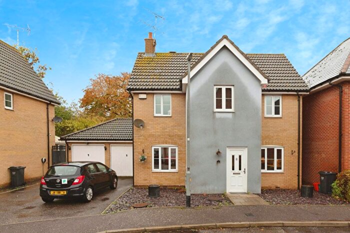 3 Bedroom Detached House For Sale In The Parks, Basildon, Essex, SS13