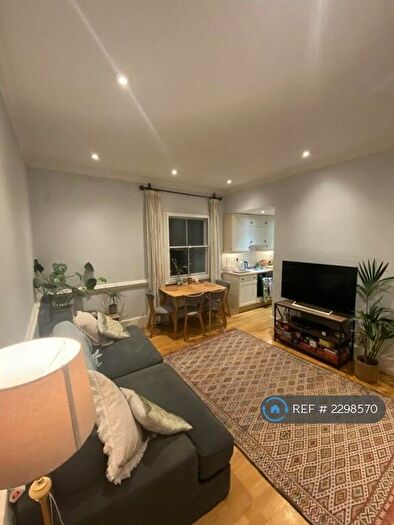 2 Bedroom Flat To Rent In Renfrew Road, London, SE11