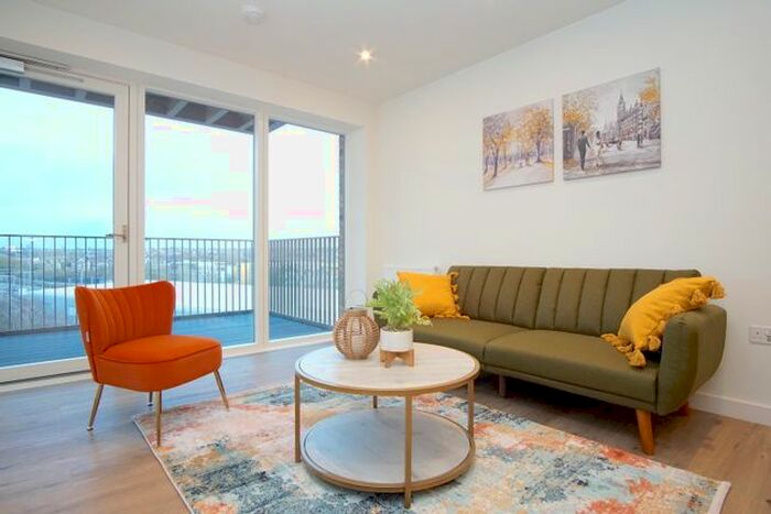 2 Bedroom Flat To Rent In Alington House, Mary Neuner Road, London, N8