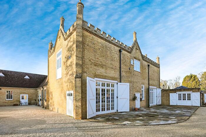 2 Bedroom Detached House For Sale In North Road, Huntingdon, PE28