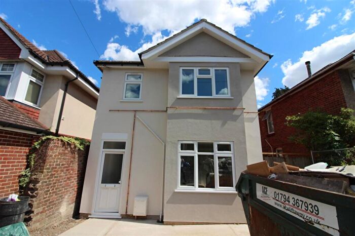 2 Bedroom Apartment To Rent In Belmont Road, ***Student Flat*******Student Flat*****, Southampton, SO17