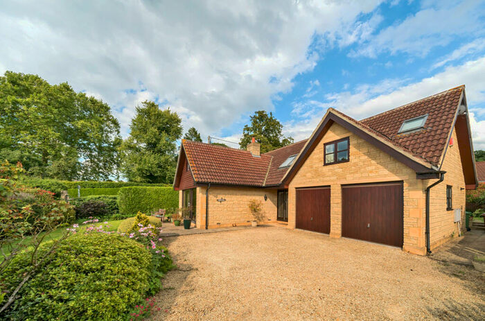 4 Bedroom Detached House For Sale In Halfpenny Row, Rode, Frome, Somerset, BA11