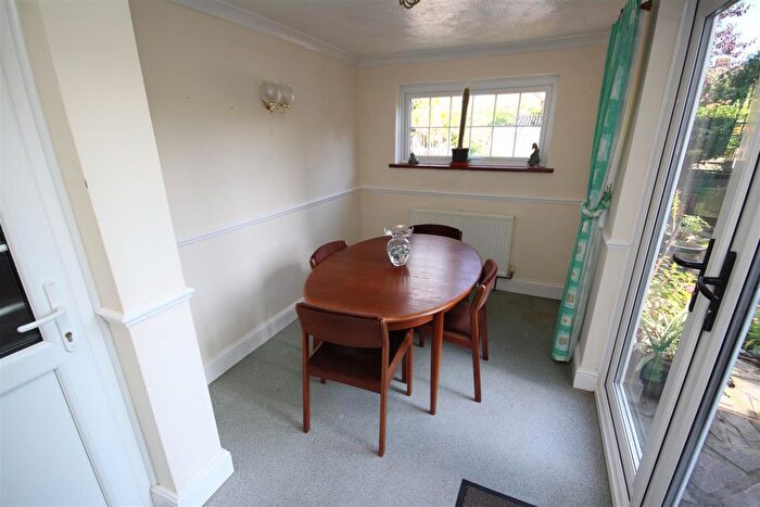 3 Bedroom Terraced House For Sale In Almond Way, Bromley, BR2