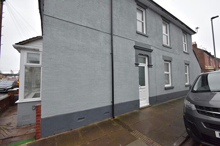 3 Bedroom End Of Terrace House To Rent In Whitworth Road, Portsmouth, PO2