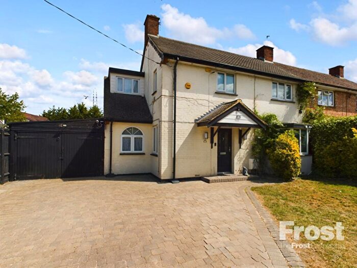 3 Bedroom Semi-Detached House To Rent In Colne Bank, Horton, Slough, Berkshire, SL3