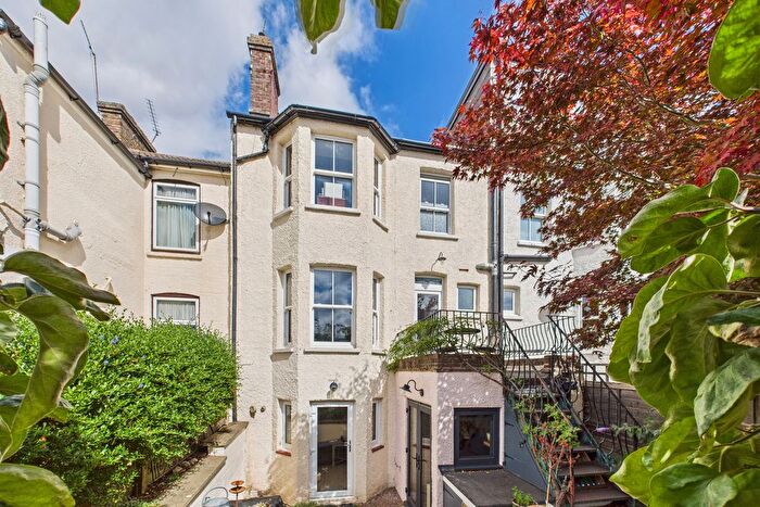 3 Bedroom Terraced House For Sale In Herbert Street, Old Town, HP2