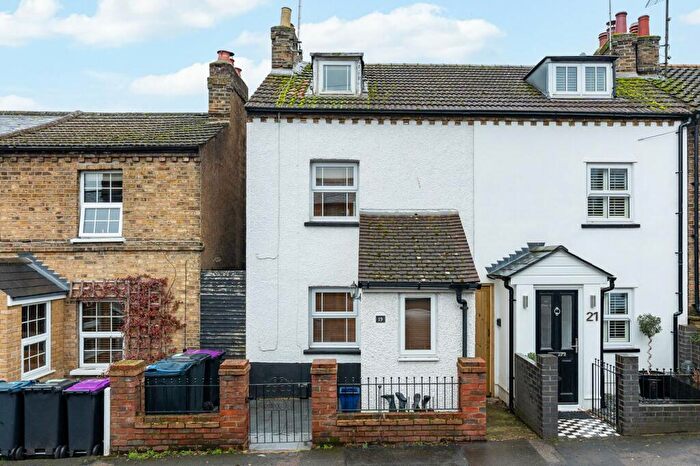 3 Bedroom Semi-Detached House For Sale In Gilpin Road, Ware, SG12