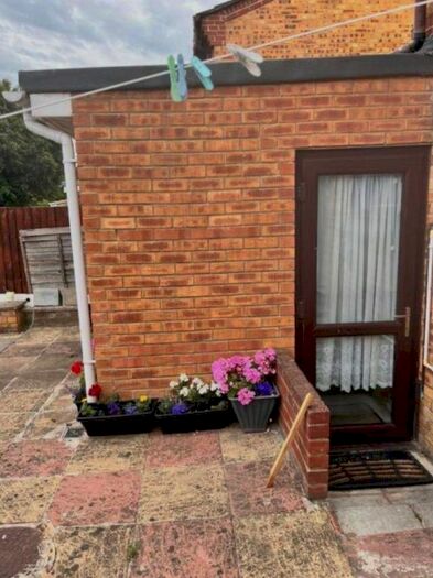 1 Bedroom Studio To Rent In Frankswood Avenue, West Drayton, UB7