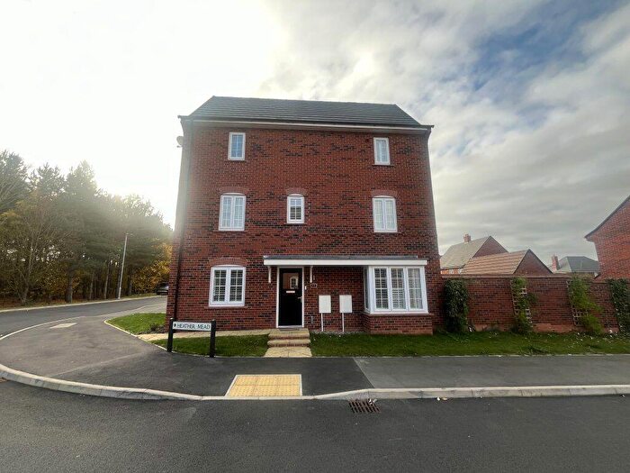 5 Bedroom Semi-Detached House To Rent In Heather Mead, Stewartby, Bedfordshire, MK43