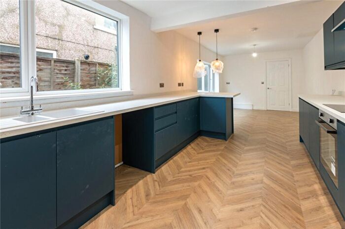 4 Bedroom Terraced House For Sale In Park Street, Grimsby, N E Lincs, DN32