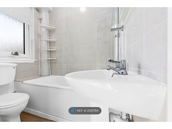 1 Bedroom Flat To Rent In Stansfeld House, London, SE1