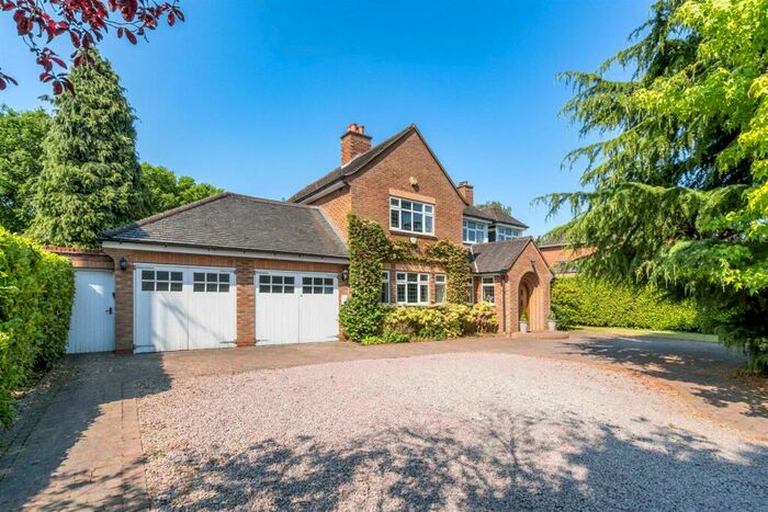 6 Bedroom Detached House To Rent In Stonor Park Road, Solihull, B91