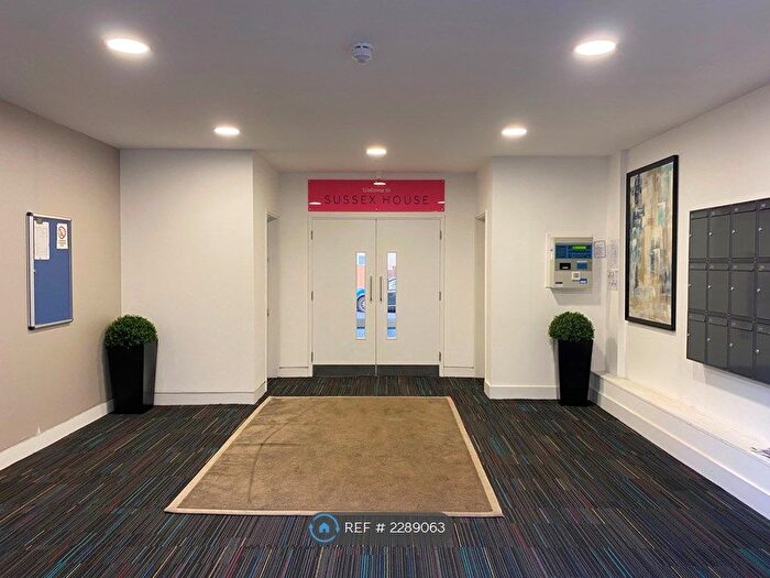 2 Bedroom Flat To Rent In Sussex House, Reading, RG1