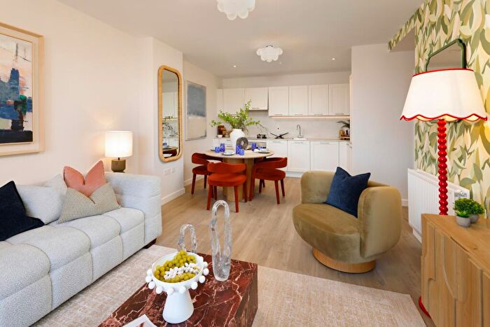 2 Bedroom Apartment For Sale In Burlington Road, New Malden, Surrey, England, KT3