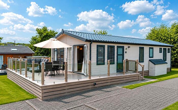 3 Bedroom Park Home For Sale In The Sanctuary, Y Ffor, LL53