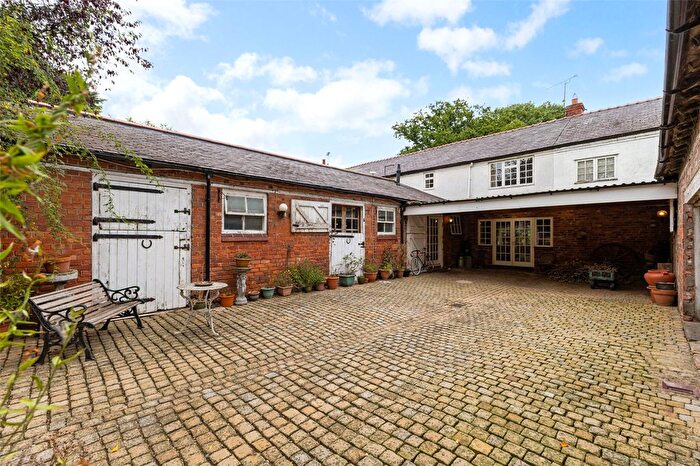 5 Bedroom Semi-detached House For Sale In Aldford Road, Huntington, Chester, Cheshire, CH3