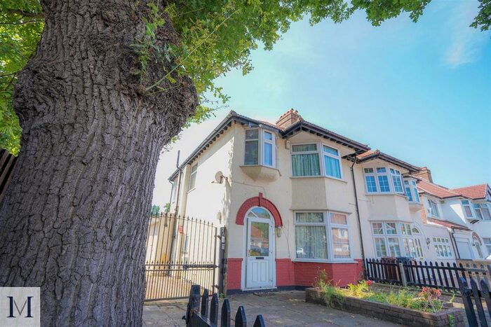 3 Bedroom Semi-Detached House To Rent In Lampton Avenue, Hounslow, TW3