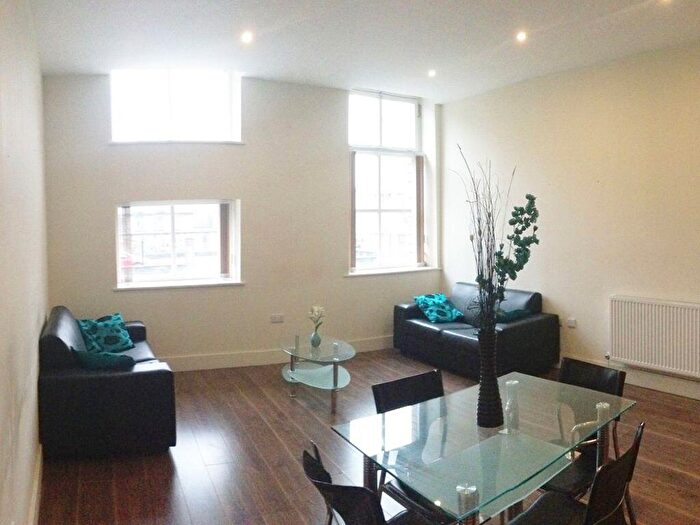 2 Bedroom Apartment To Rent In Vincent Street, BD1