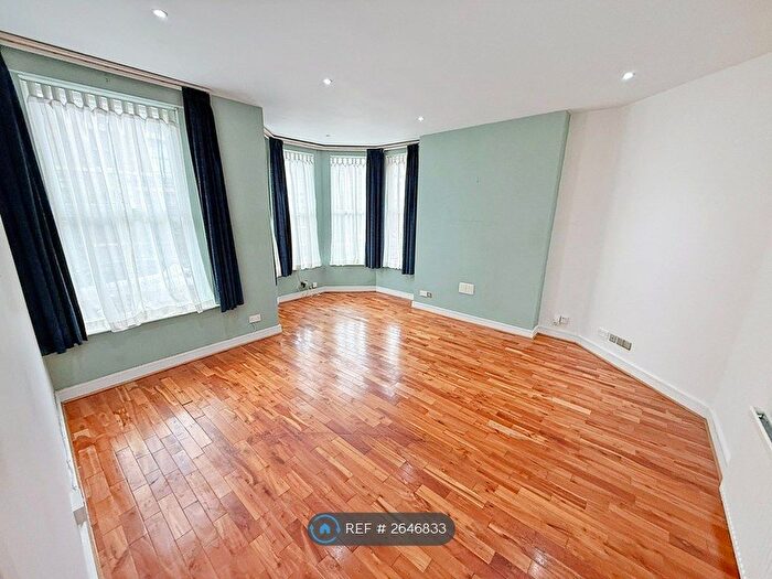 2 Bedroom Flat To Rent In Hartington Road, Toxteth, Liverpool, L8