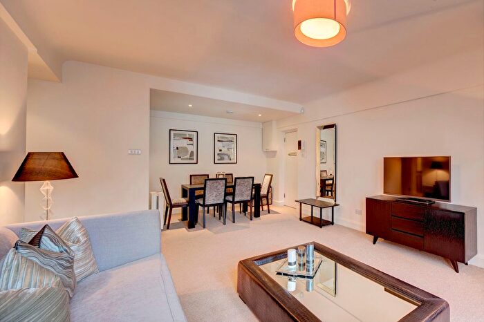 2 Bedroom Flat To Rent In Pelham Court, Fulham Road, Chelsea, SW3
