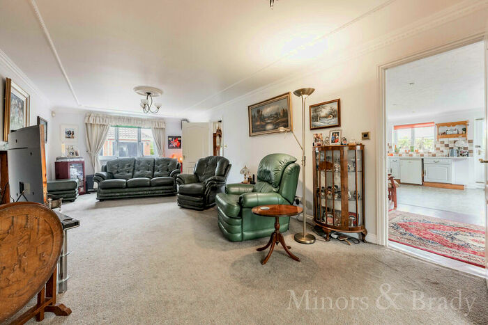 4 Bedroom Detached House For Sale In St. Johns Close, Coltishall, NR12