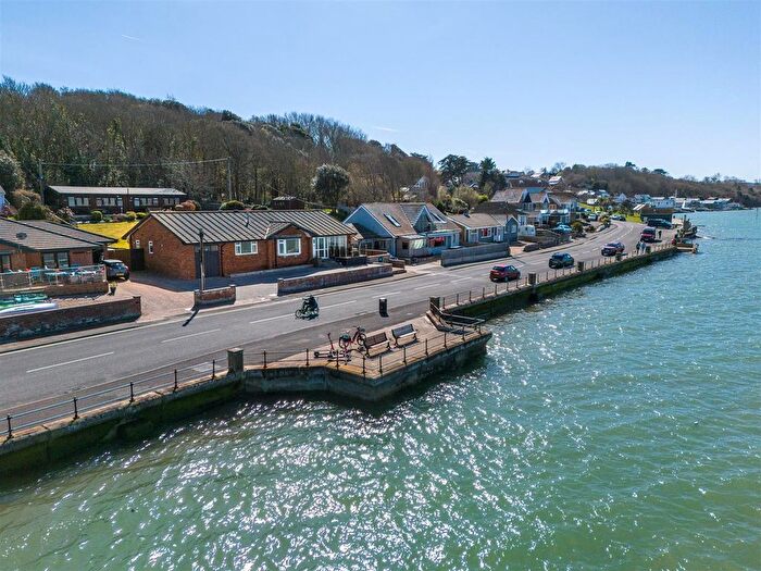3 Bedroom Detached House For Sale In Princes Esplanade, Cowes, Isle Of Wight, PO31